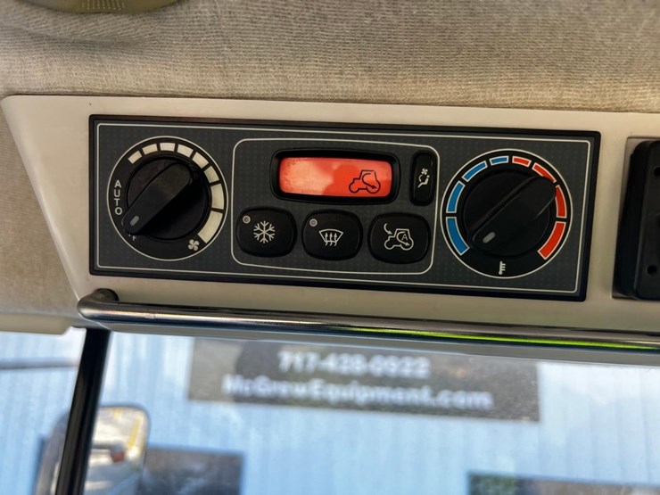 2011-challenger-mt675c-image-31