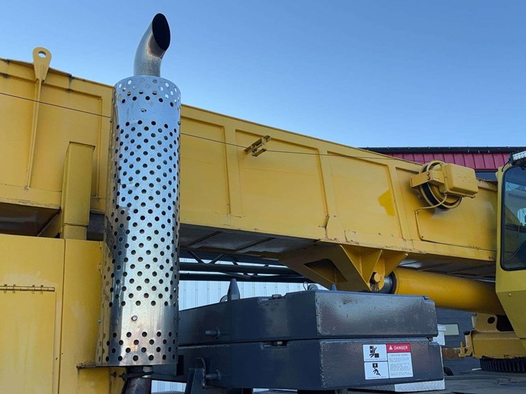 1993-grove-tms700b-image-46