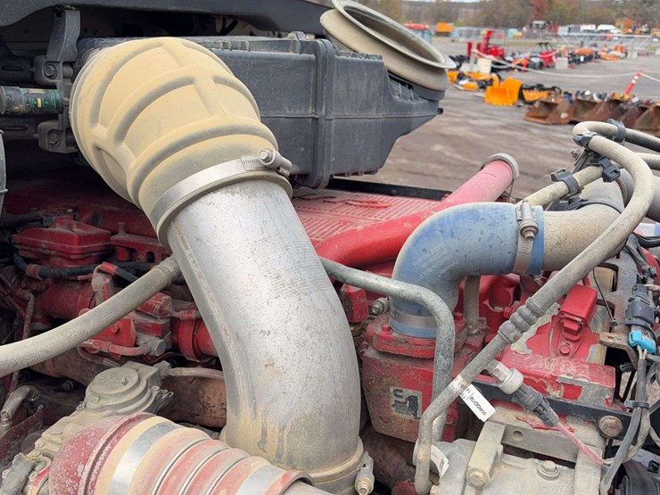 2017-kenworth-t880-image-39