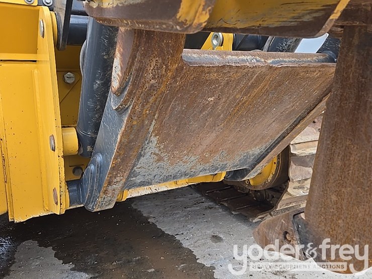 2019-deere-850l-lgp-image-34