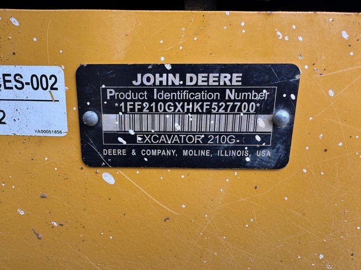 2019-deere-210g-lc-image-31