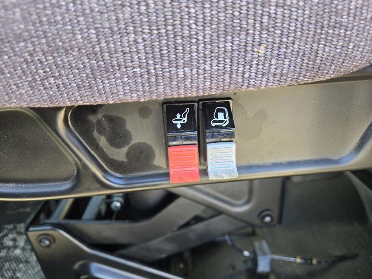 2022-international-mv607-image-50