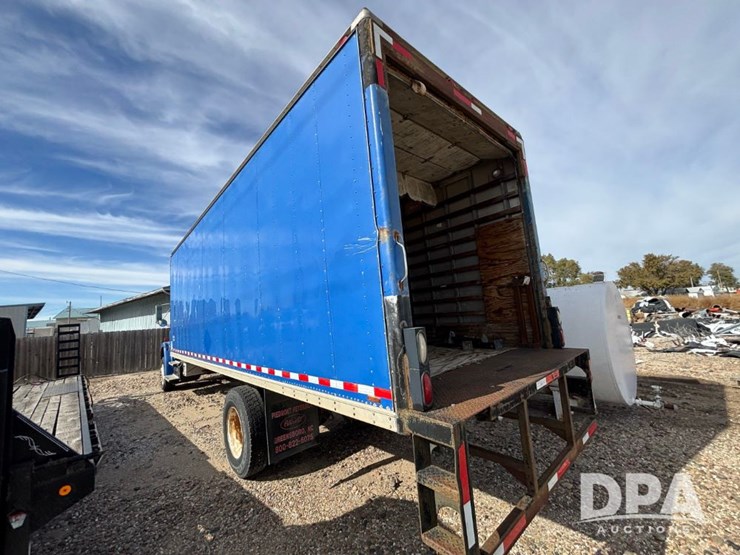 freightliner-fl106-image-13