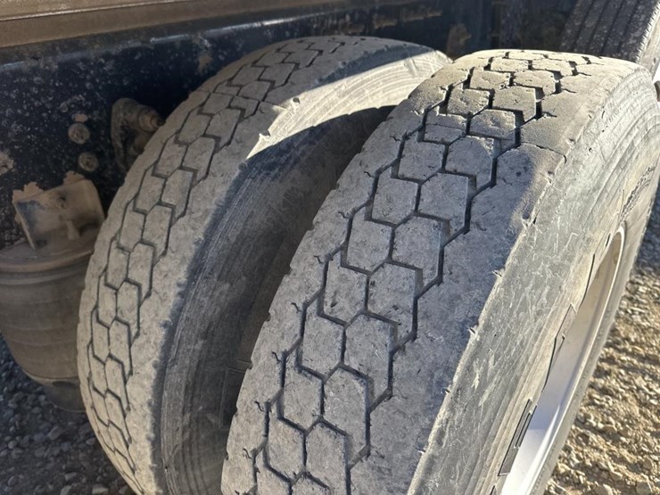 2017-international-hx615-image-69