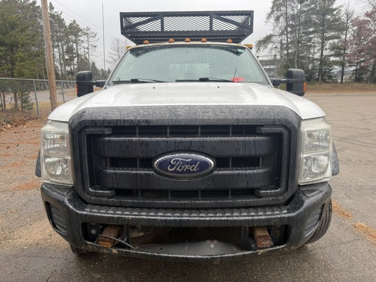 2012-ford-f550-image-9