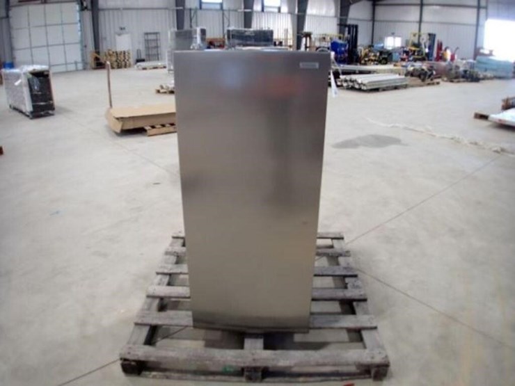 vissani-7.1-cu-ft-upright-freezer-image-2