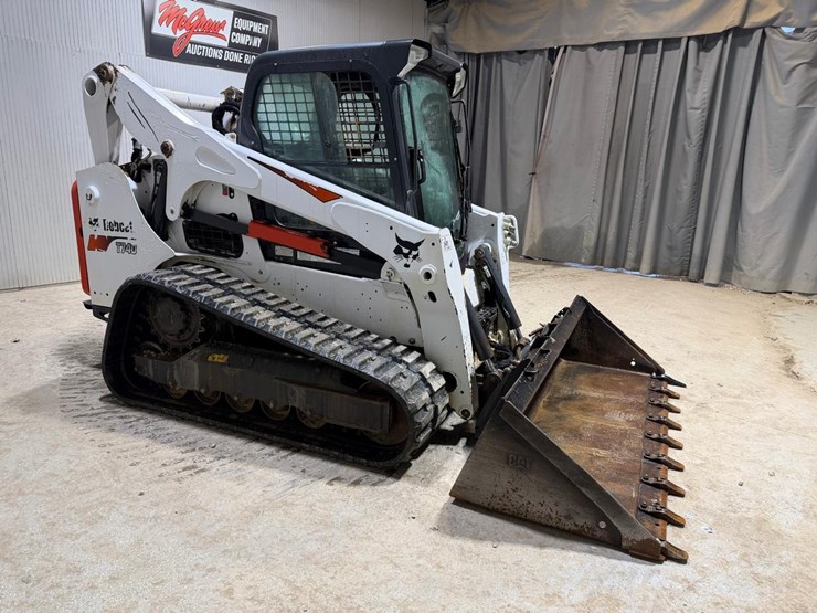 2022-bobcat-t740-image-6