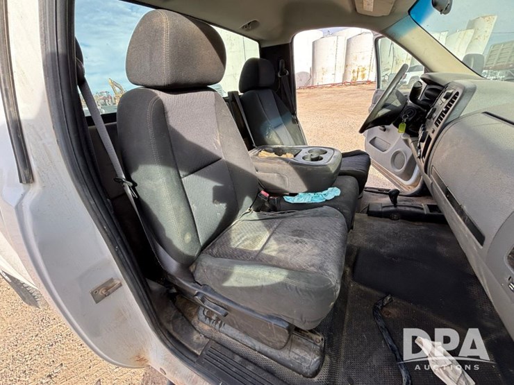 2010-chevrolet-silverado-2500hd-image-64