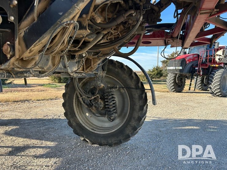 case-ih-patriot-4440-image-21