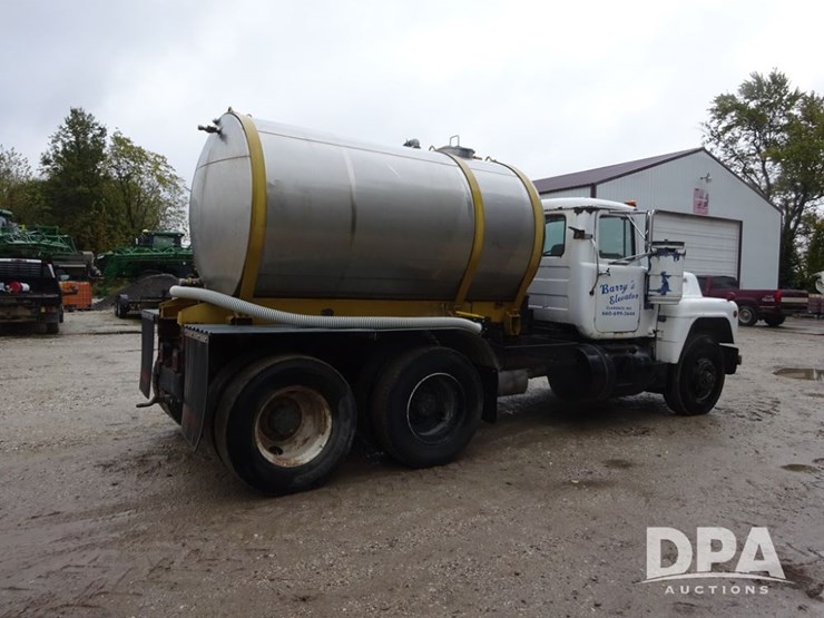 mack-r686st-image-22