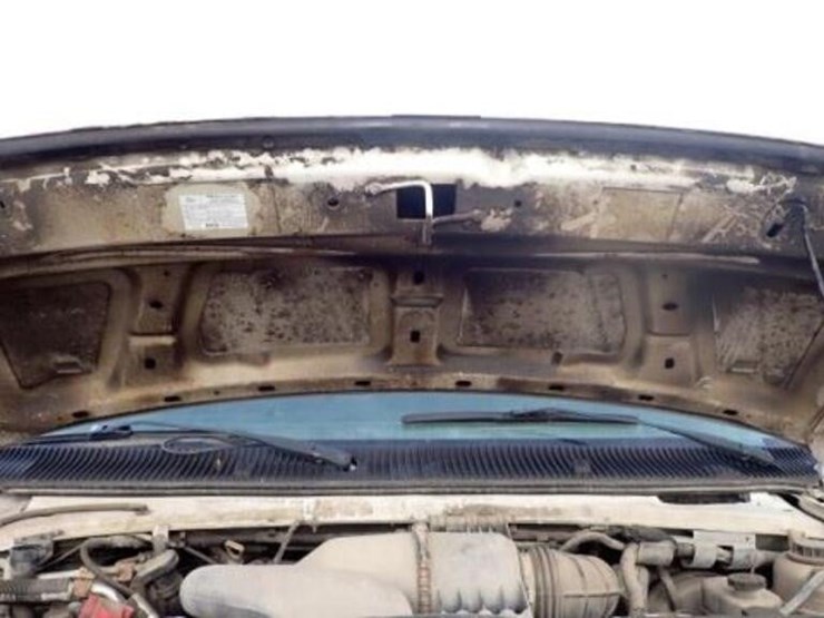 2010-ford-e350-xlt-image-17