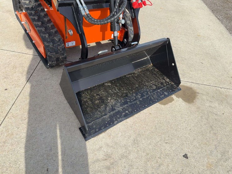 2025-mms-ms36c-stand-on-skid-loader-image-10