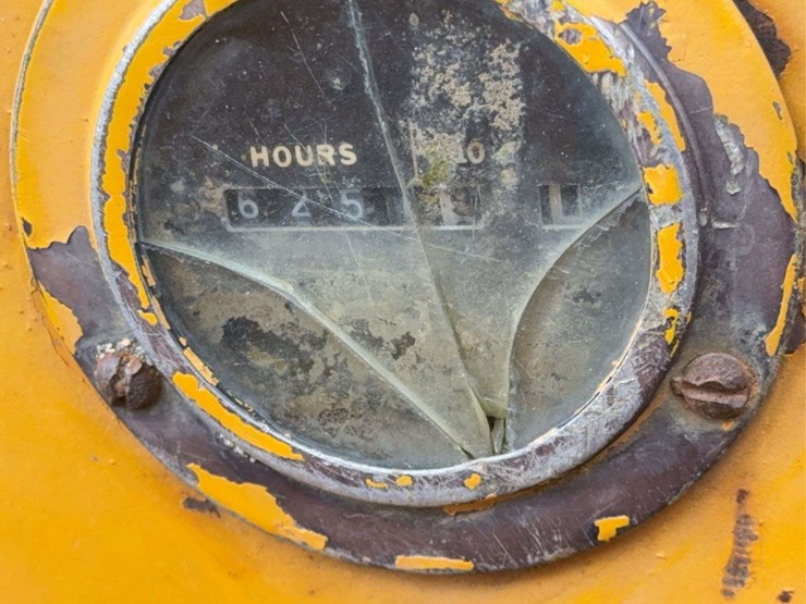 1976-deere-450c-image-35