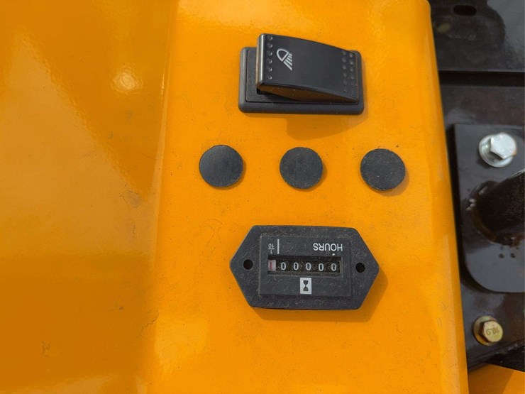 2025-miva-va15j-mini-excavator-image-12