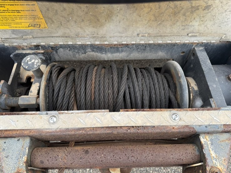 #1830-•-2015-ram-5500-4x4-service-truck-image-11