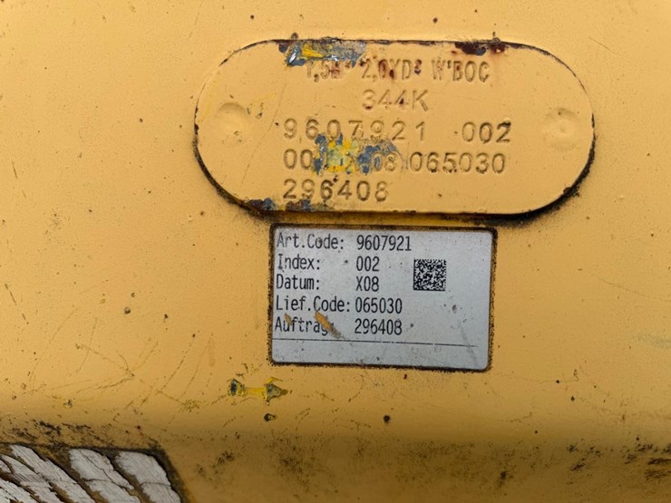 2020-deere-344l-image-38