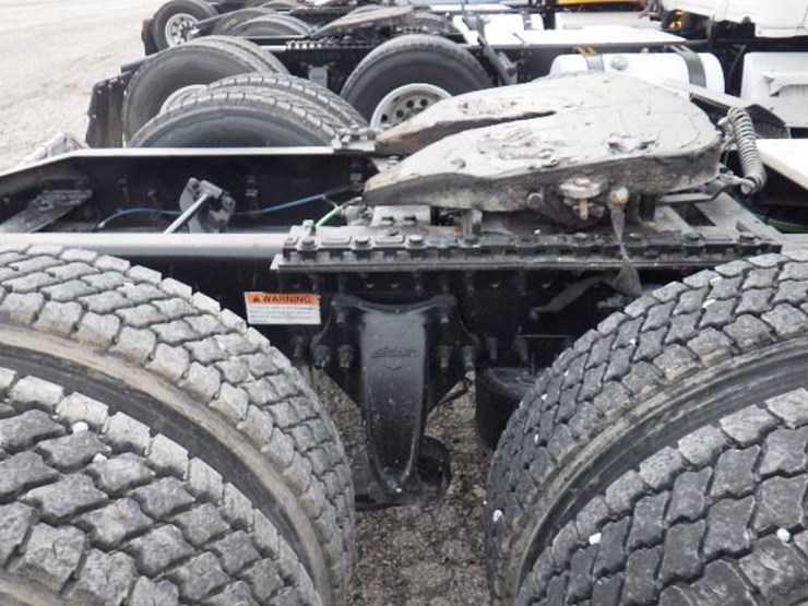 freightliner-cascadia-126-image-4