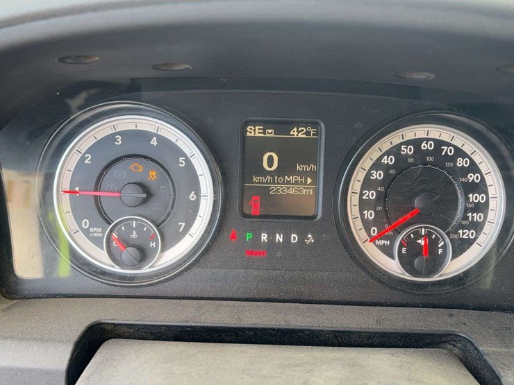 2014-dodge-ram-2500-image-23