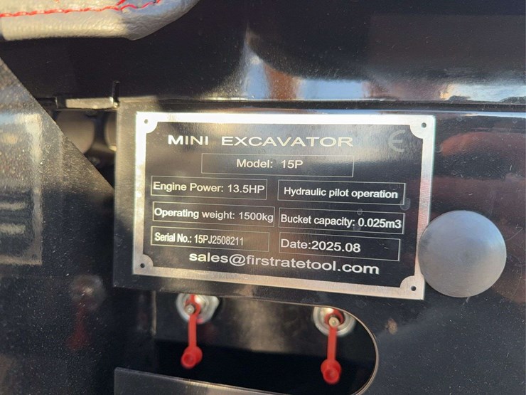 2025-miva-va15p-mini-excavator-image-16