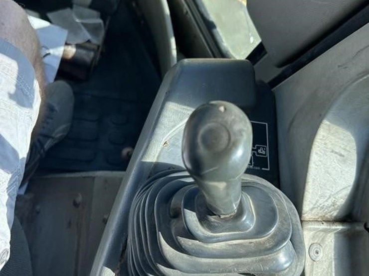 komatsu-d65ex-12-image-61