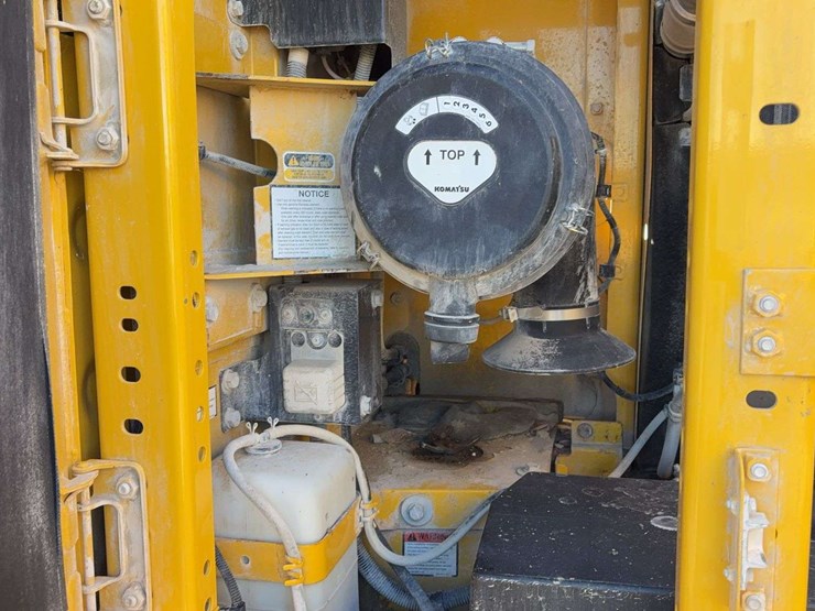 komatsu-pc210-lc-10-image-36