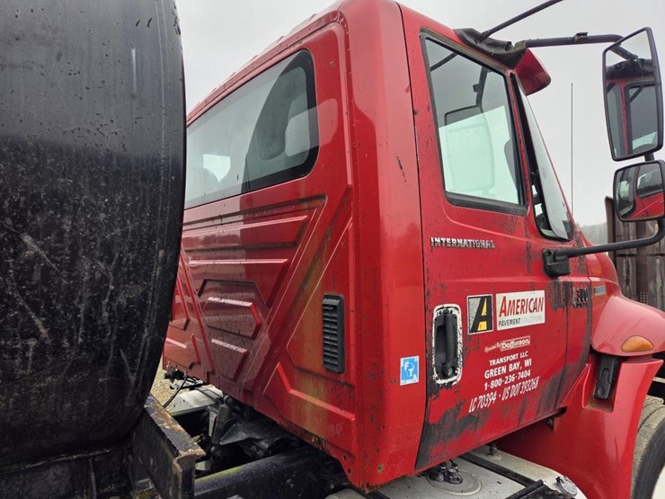 2011-international-durastar-4400-image-22