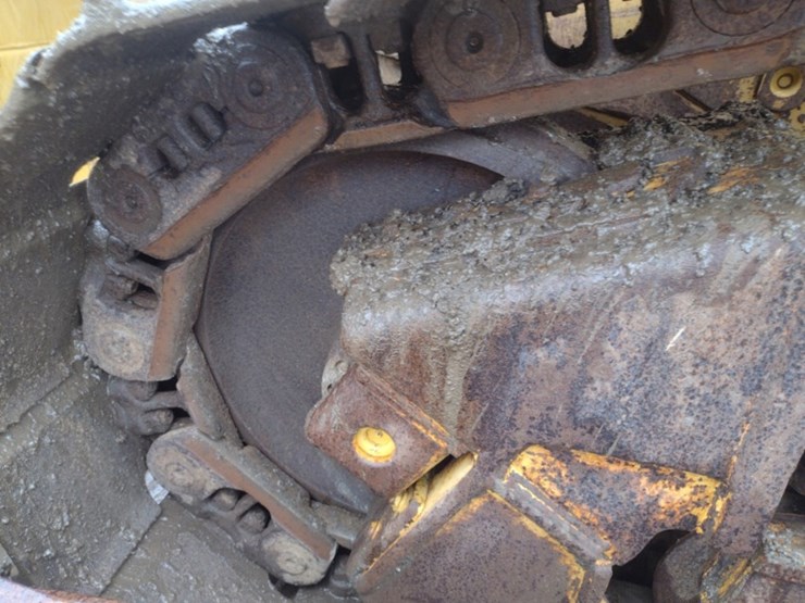 caterpillar-d6t-xl-image-26