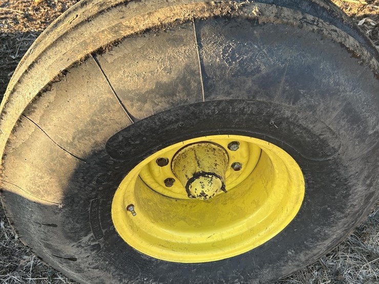 1983-john-deere-4650-image-13