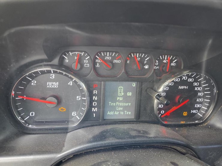 2015-chevrolet-silverado-2500hd-image-52