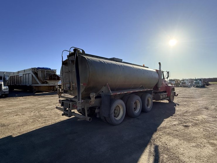 ford-ltl9000-image-5