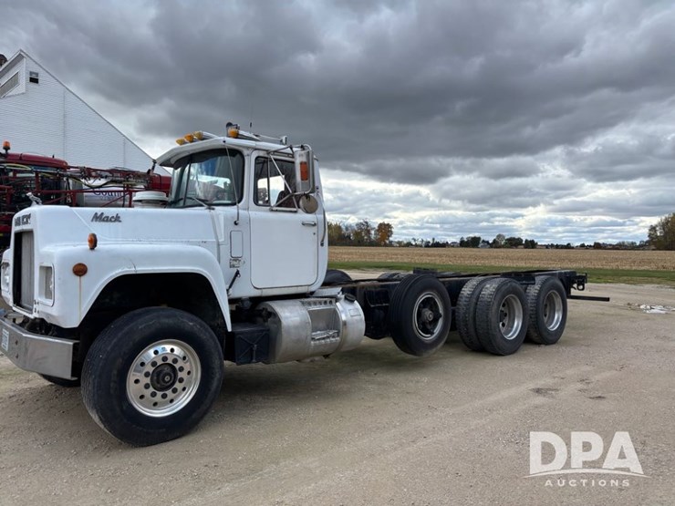 1986-mack-rd686-image-15