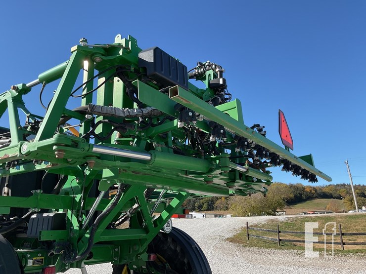 john-deere-r4038-image-28