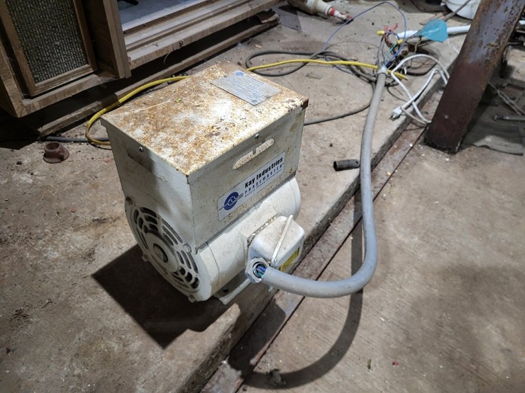 bridgeport-mill-w/phase-convertor-and-tools-image-14