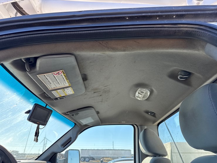 2012-ford-f550-image-41