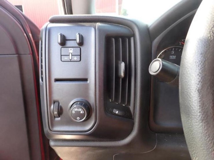 chevrolet-silverado-1500-image-14