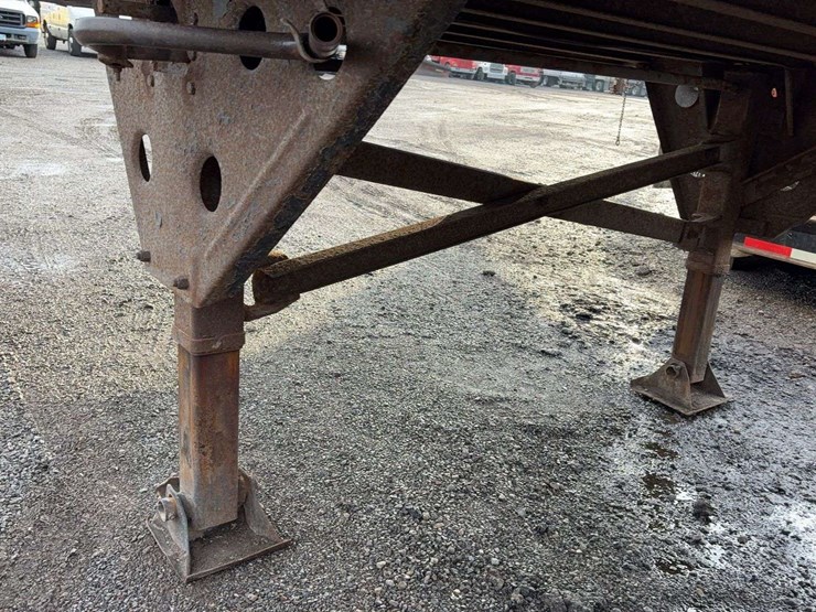 2002-utility-van-image-16