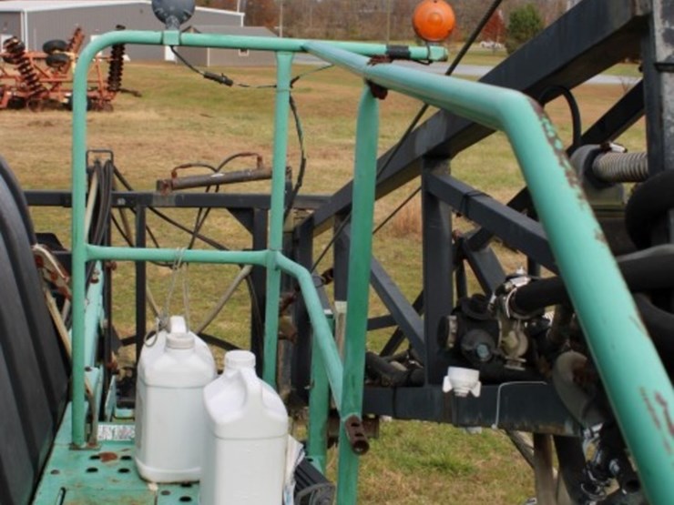 john-deere-4700-image-12