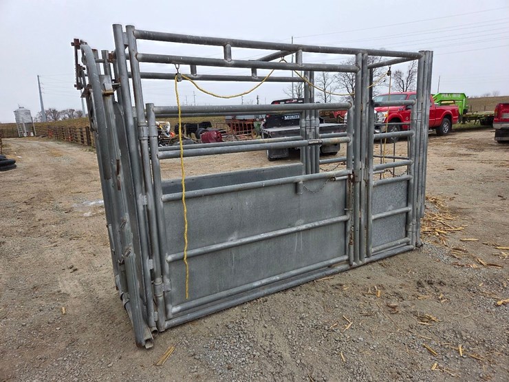 cattle-chute-w/-palpation-cage-image-29