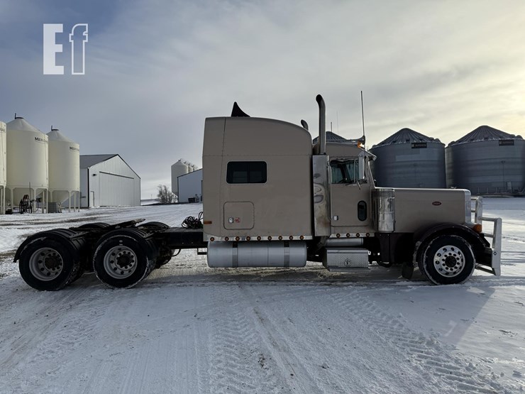 2004-peterbilt-379-image-14