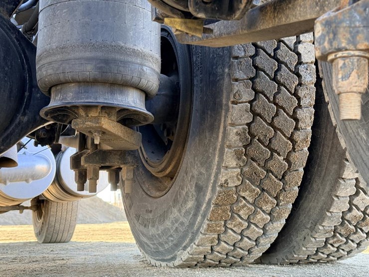 2017-international-prostar-image-70