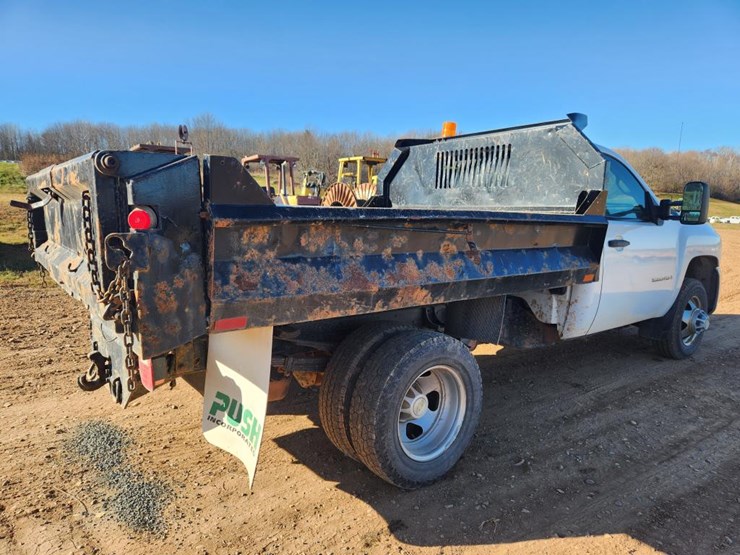 2009-chevrolet-3500-image-5