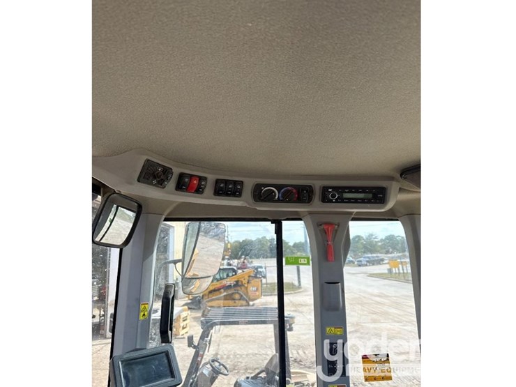 caterpillar-926m-image-11