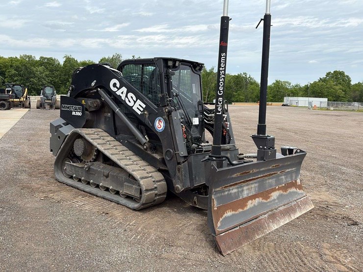 2021-case-dl550-image-2