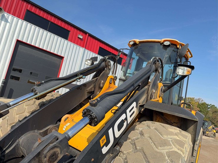 jcb-457ht-image-24