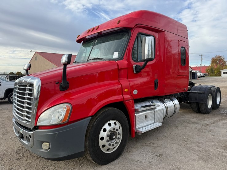 2019-freightliner-cascadia-125-image-1