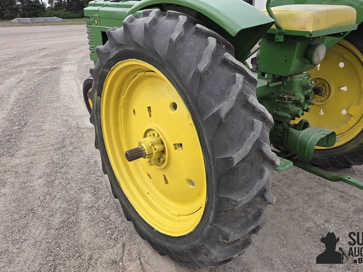 john-deere-b-image-16