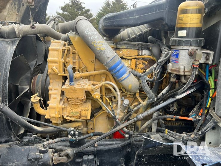 2006-international-9400-eagle-image-29