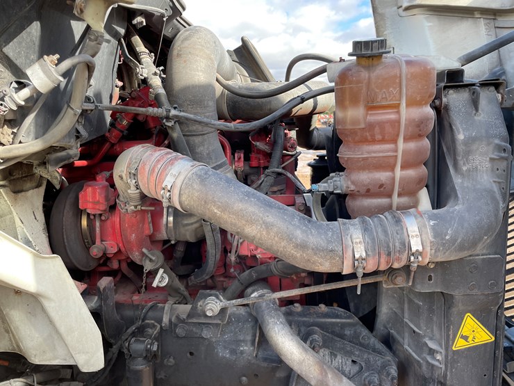 international-8600-image-50