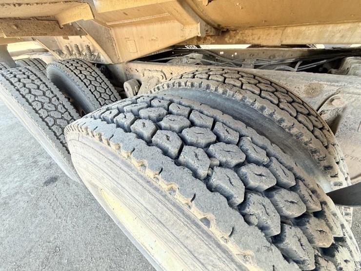 ford-ltl9000-image-62