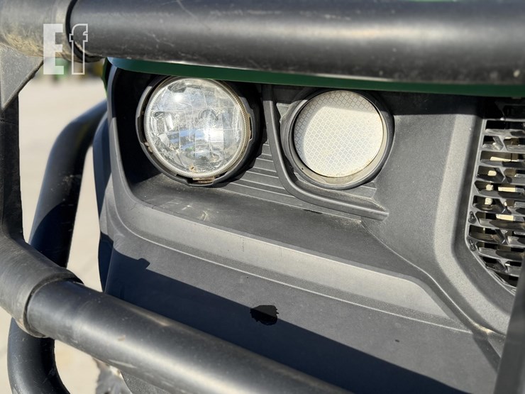 john-deere-gator-xuv-835m-image-14